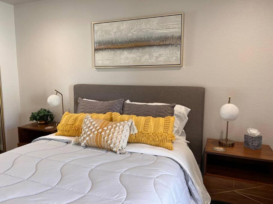 Golf, Hike Or Bike At Our Gated 2 Bed 2 Bath *