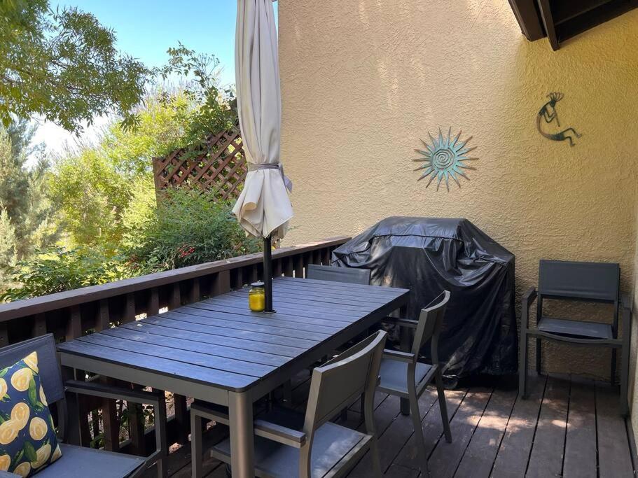 Holiday home Golf, Hike Or Bike At Our Gated 2 Bed 2 Bath *