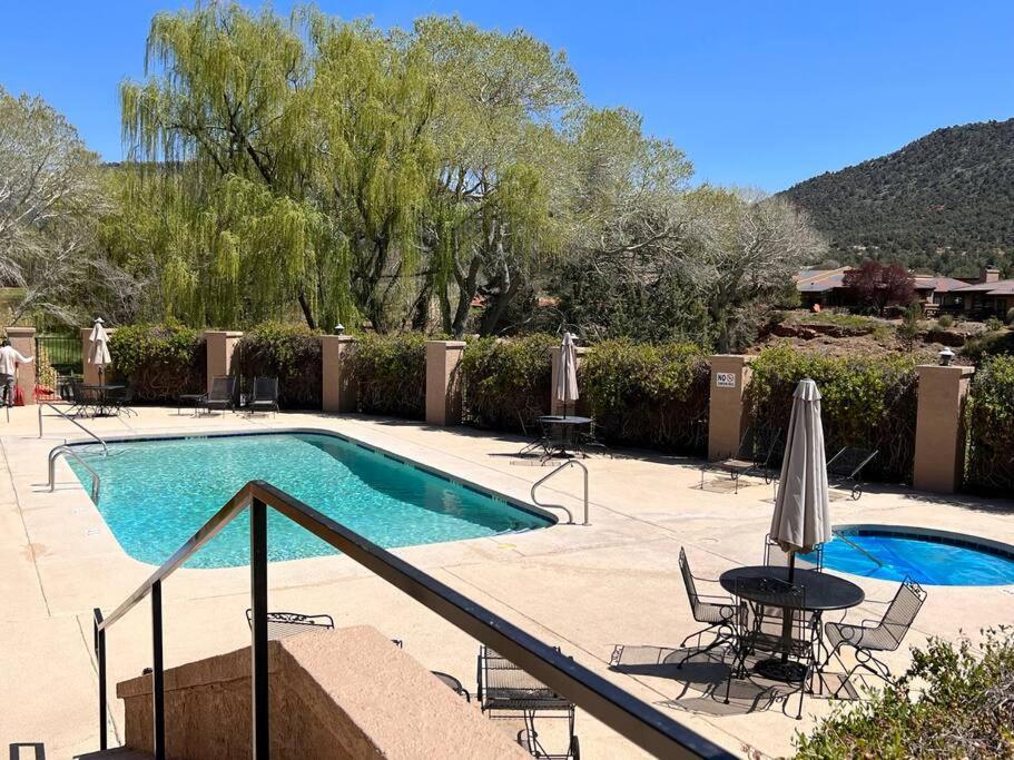 Golf, Hike Or Bike At Our Gated 2 Bed 2 Bath Holiday home